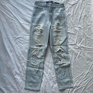 Hollister Ultra-High Rise Mom Jeans